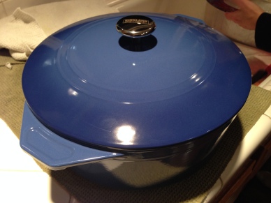New Kirkland (Costco) Dutch Oven for Christmas! Thank you mom and dad!!